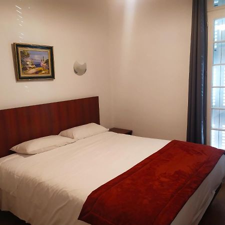 Hotel Le Postillon Pau Dış mekan fotoğraf