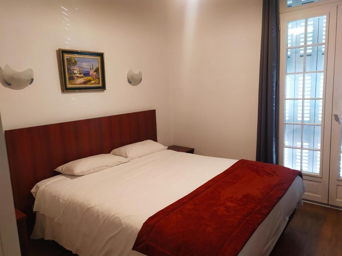 Hotel Le Postillon Pau Dış mekan fotoğraf